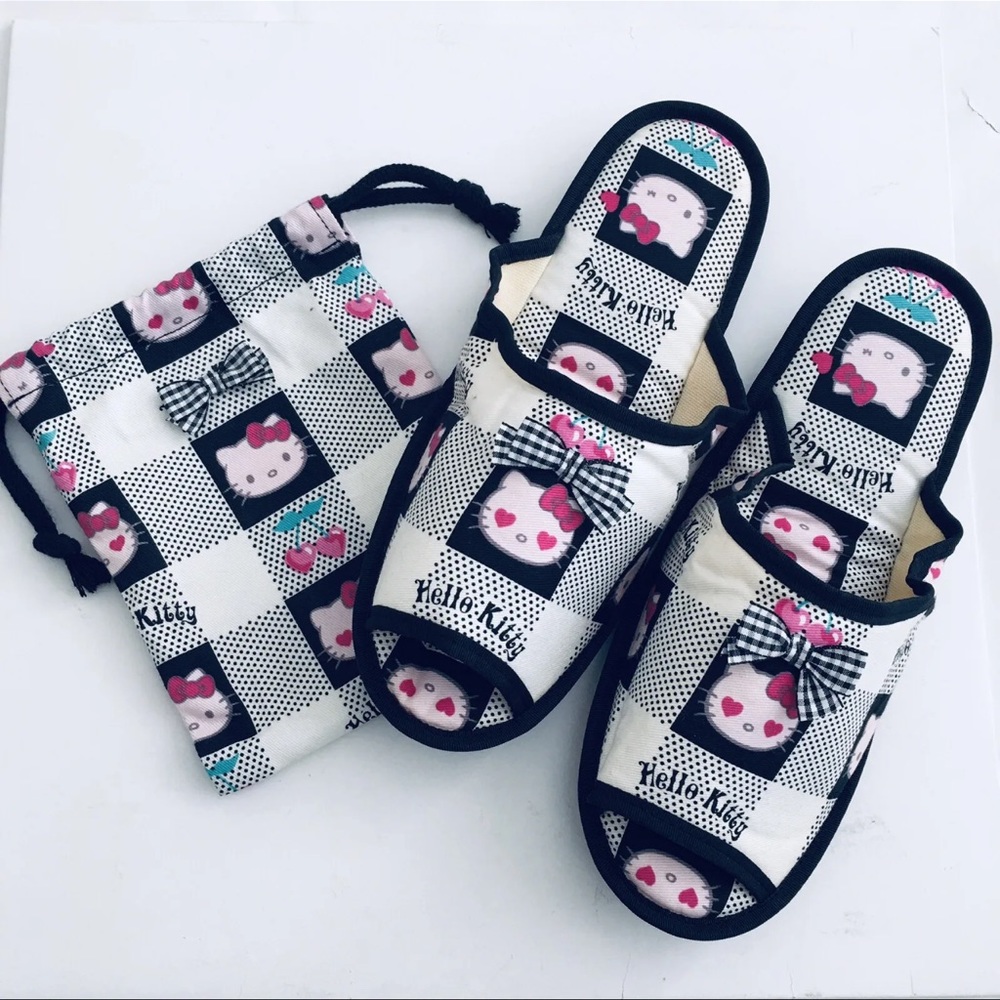 Hello Kitty Travel Slippers with Drawstring Pouch 2007 Very Handy 5/6 Sanrio ‘07